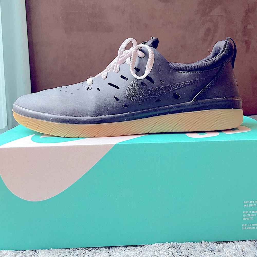Nike SB Nyjah Free: Size 9 Men’s- Like New